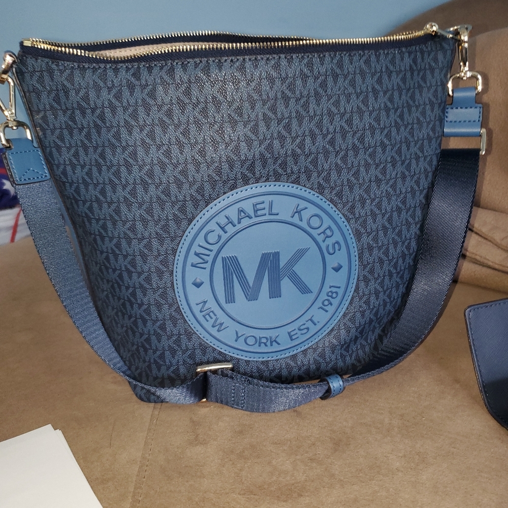 Michael kors purse and wallet